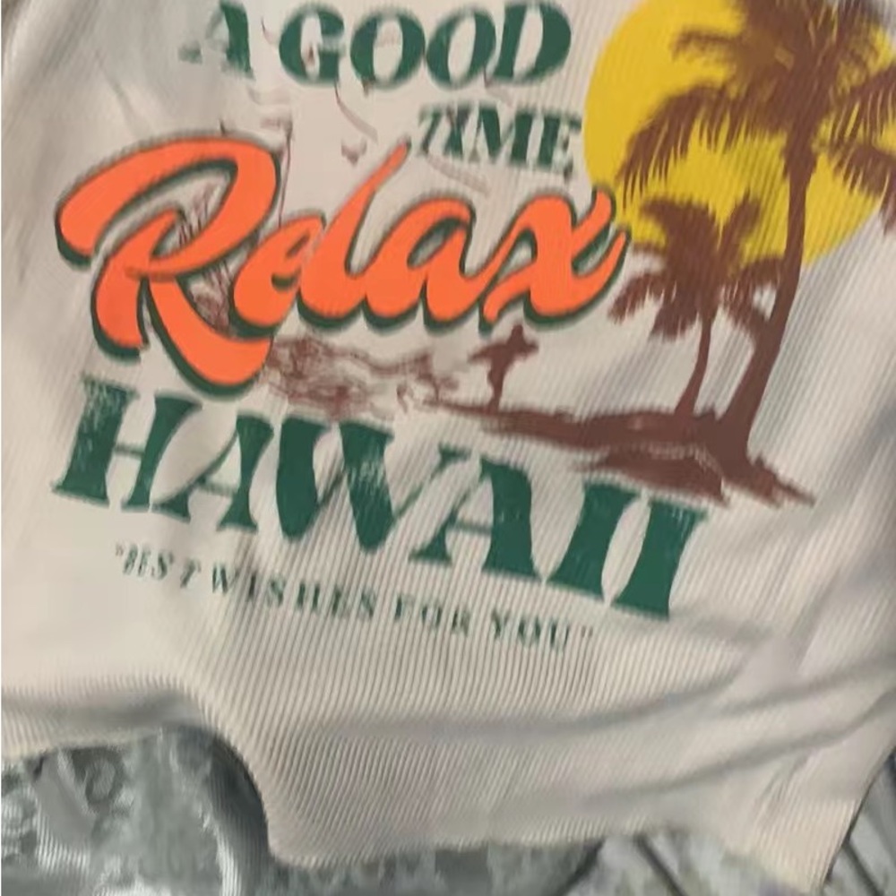 GRAPHIC TEE - Picture 3 of 3